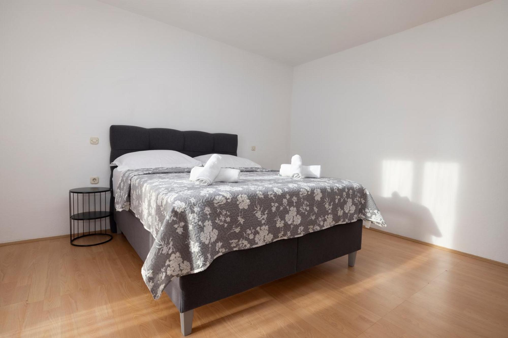 Apartments Family Roso Promajna Ngoại thất bức ảnh