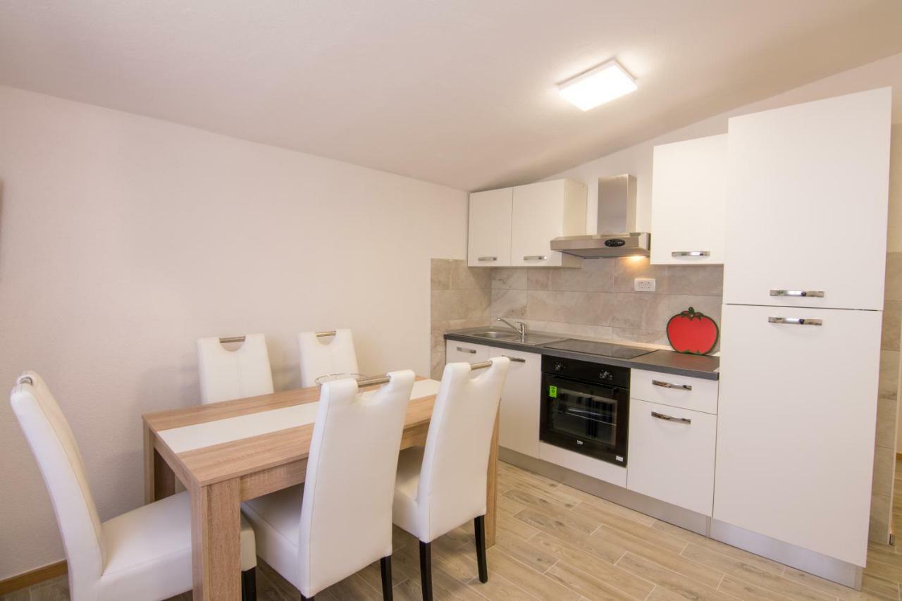 Apartments Family Roso Promajna Ngoại thất bức ảnh
