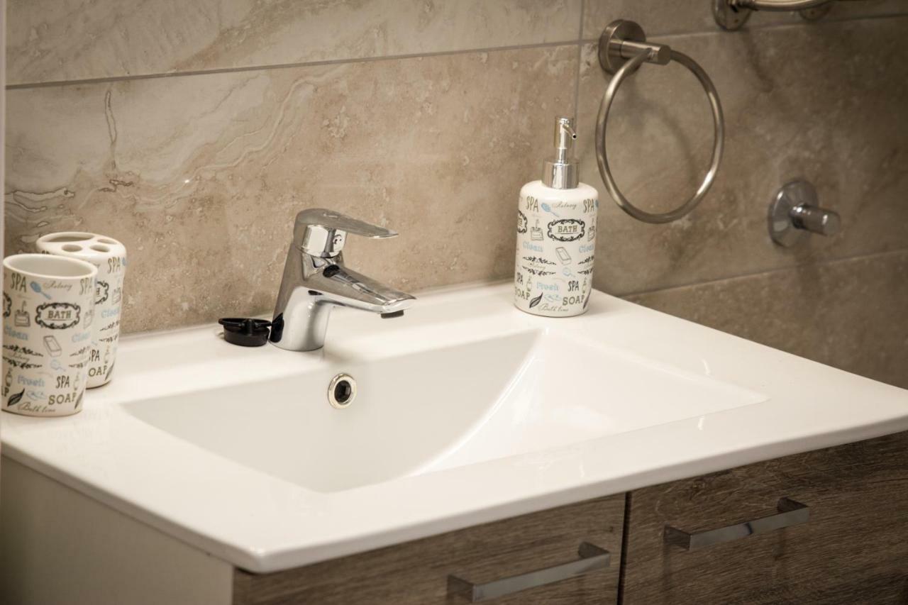 Apartments Family Roso Promajna Ngoại thất bức ảnh